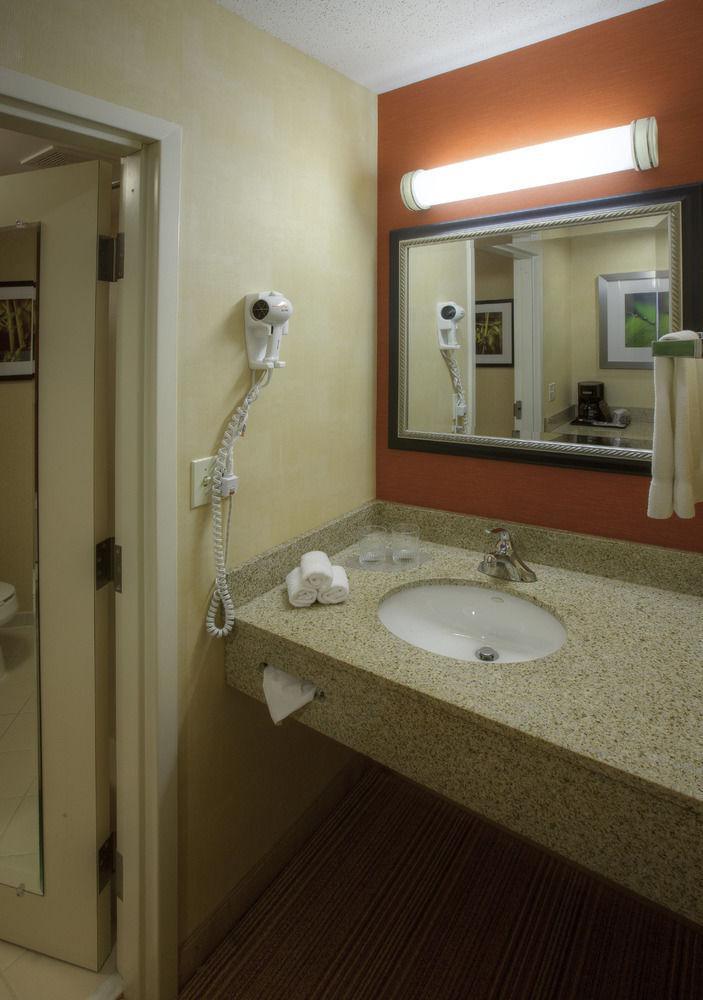Hotel Courtyard By Marriott Danbury Exteriér fotografie